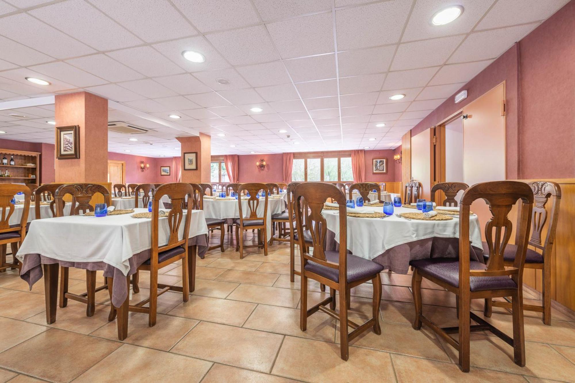 Hotel & Restaurante Pena Arros Exterior photo